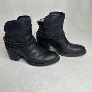 Freebird by Steven Casey size 7